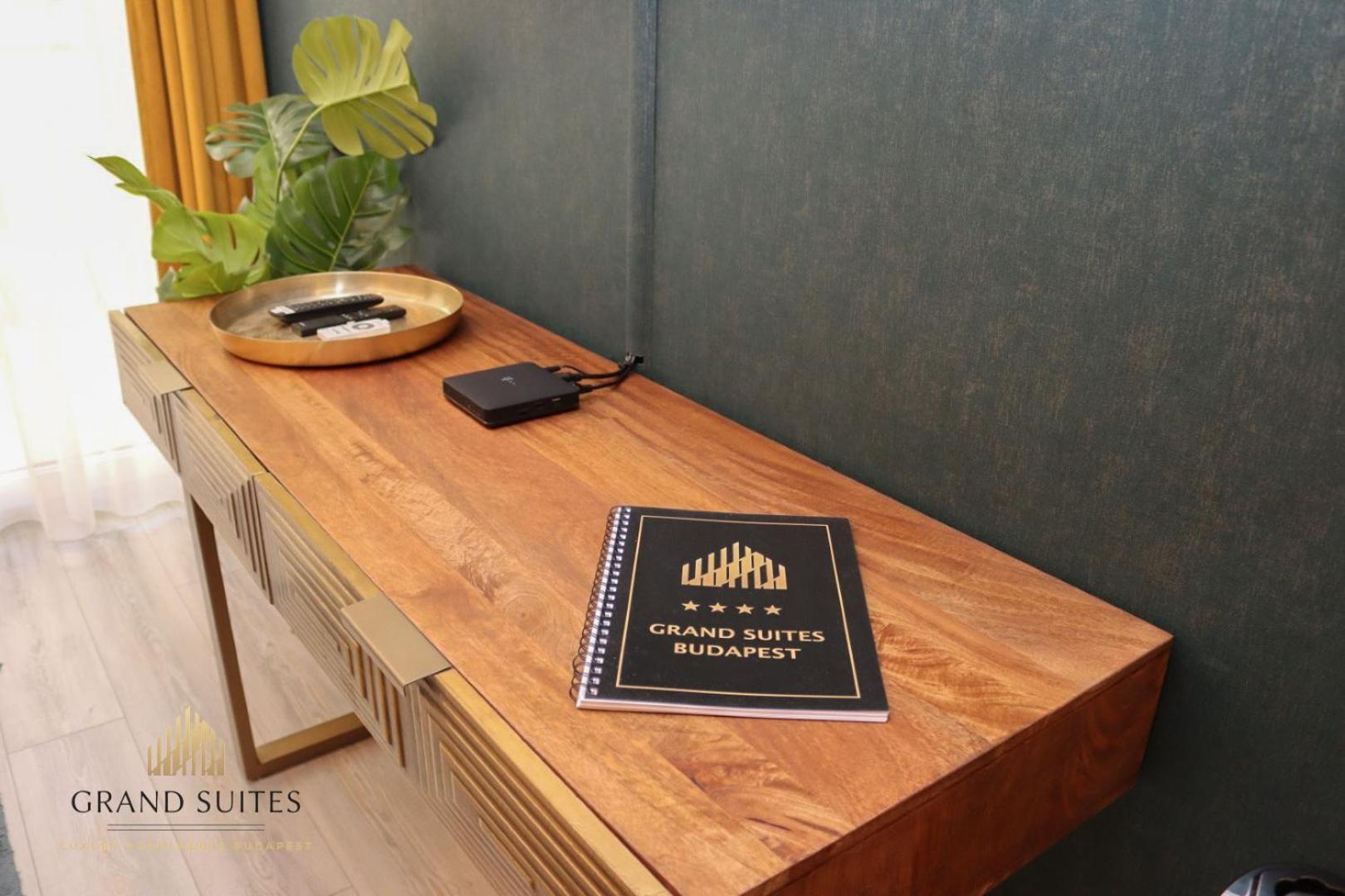 Grand Suites Central Budapest Eksteriør billede