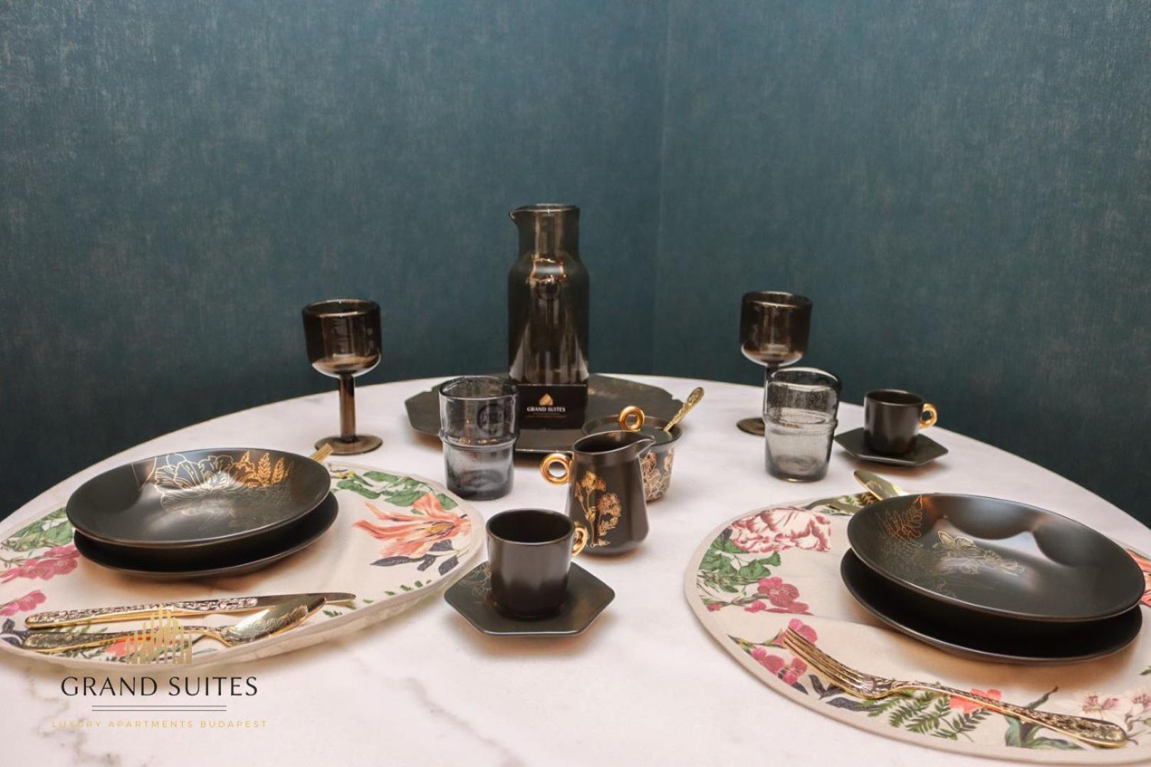 Grand Suites Central Budapest Eksteriør billede