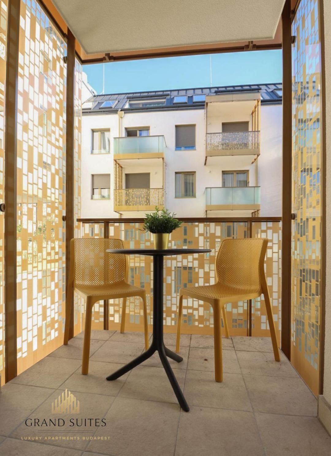 Grand Suites Central Budapest Eksteriør billede
