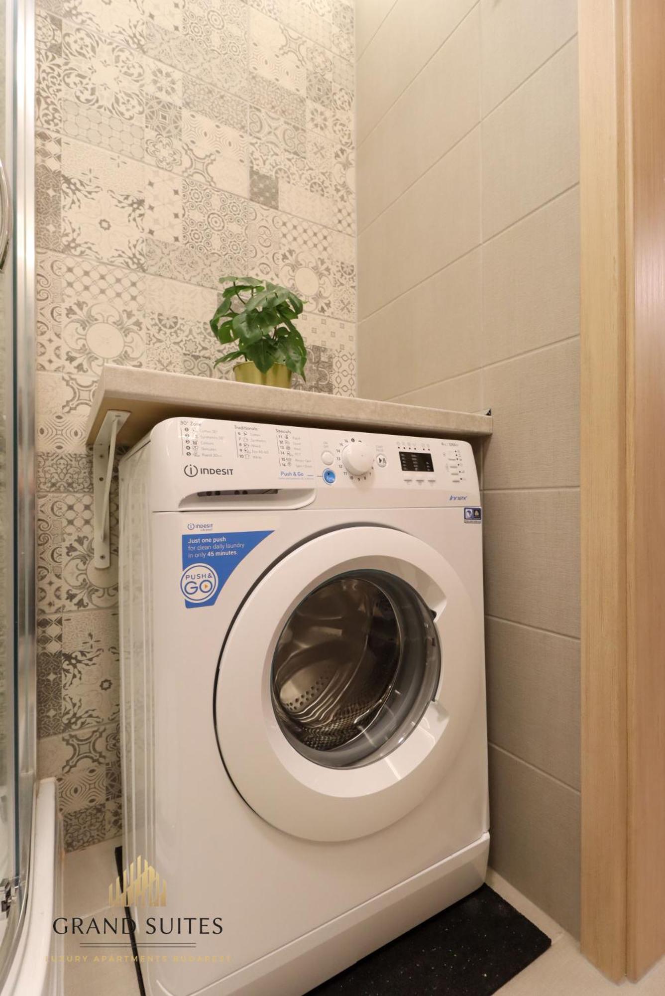 Grand Suites Central Budapest Eksteriør billede