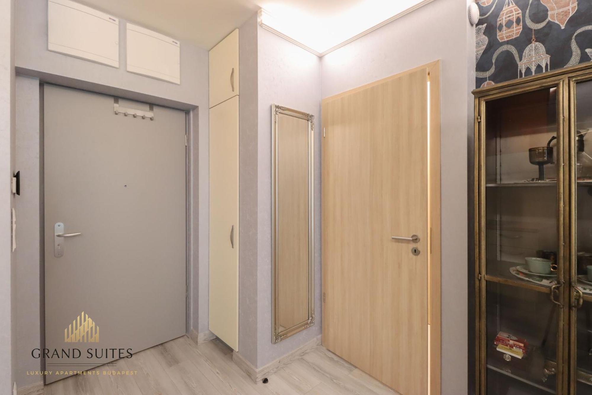 Grand Suites Central Budapest Eksteriør billede